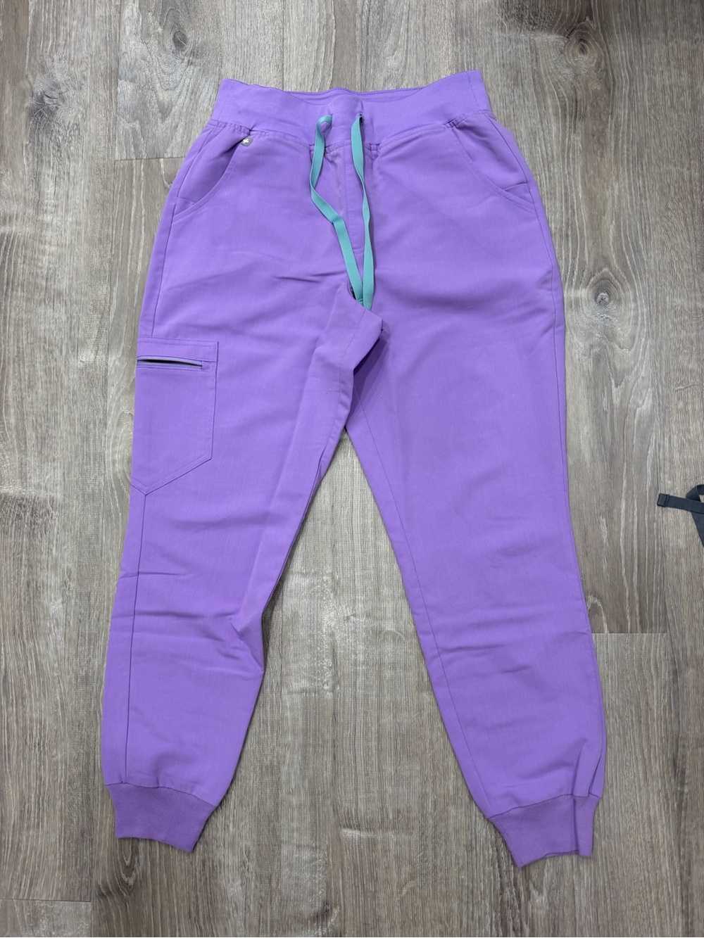 Figs Lavender Jogger Sweatpants with Teal Drawstring Small Short